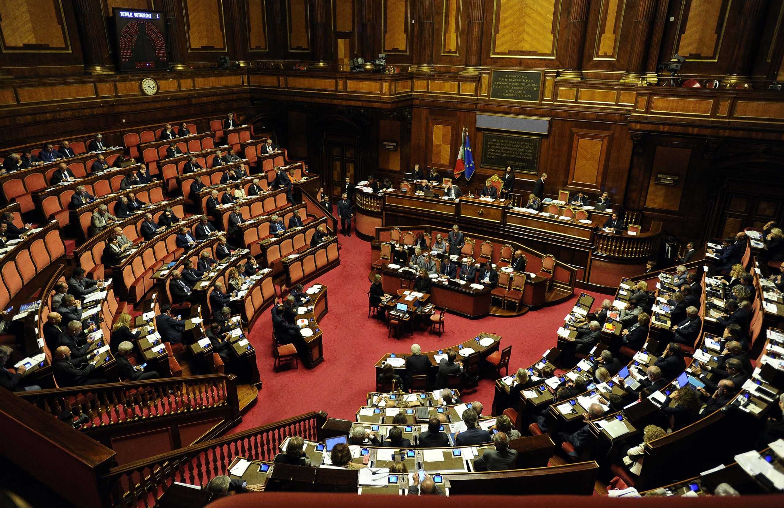 decret sur les infrastructures le senat accorde la confiance cest devenu loi scaled