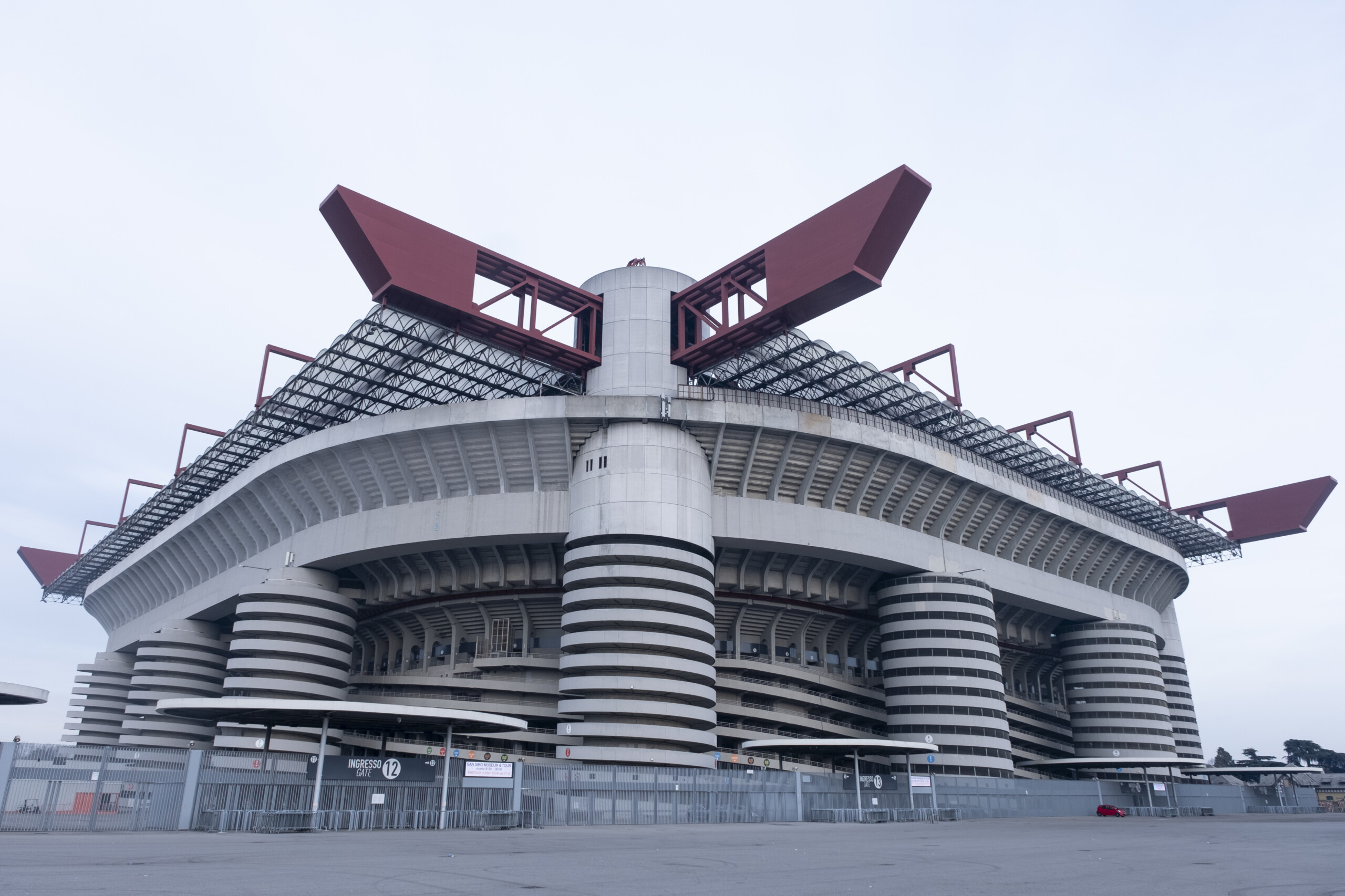stade de milan le tribunal administratif rejette la demande de suspension de la vente du stade san siro scaled