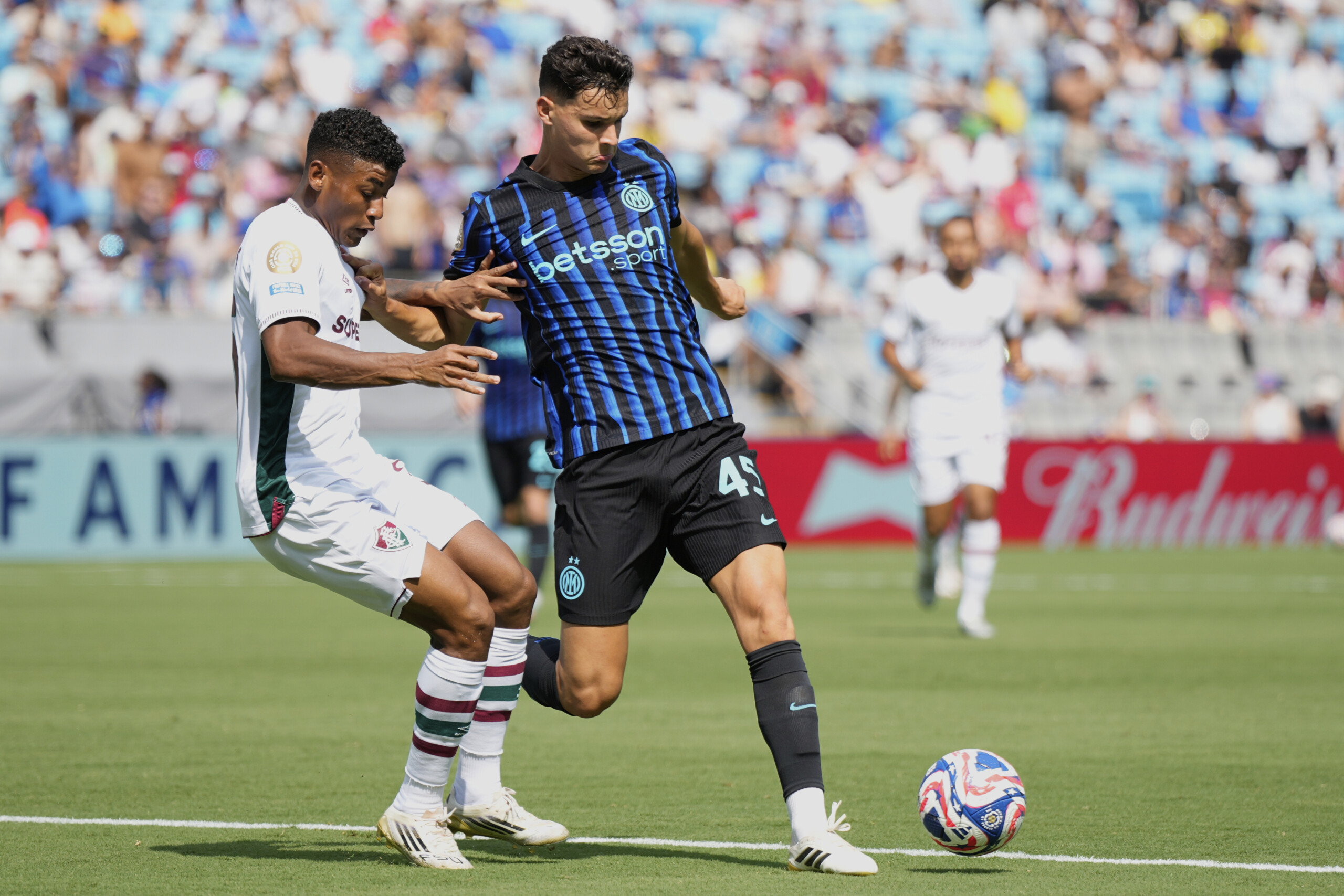 linter prete valentin carboni au genoa scaled