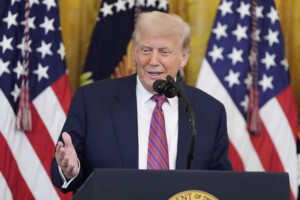 affaire epstein trump reclame 10 milliards de dollars de dommages et interets au wsj et a murdoch