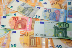 banques abi taux des prets hypothecaires stable a 317 en juin baisse pour les credits