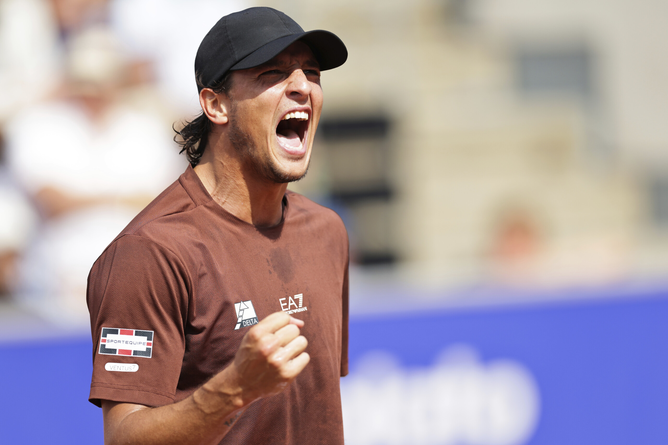 tennis atp bastad darderi triomphe en finale de jong battu en trois sets scaled