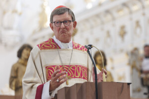 allemagne des victimes dabus demandent au pape une enquete sur le cardinal rainer maria woelki