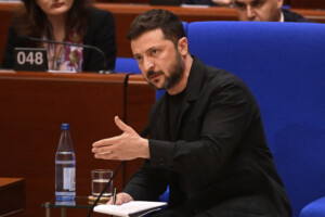 ukraine zelensky prochaines discussions avec la russie prevues mercredi