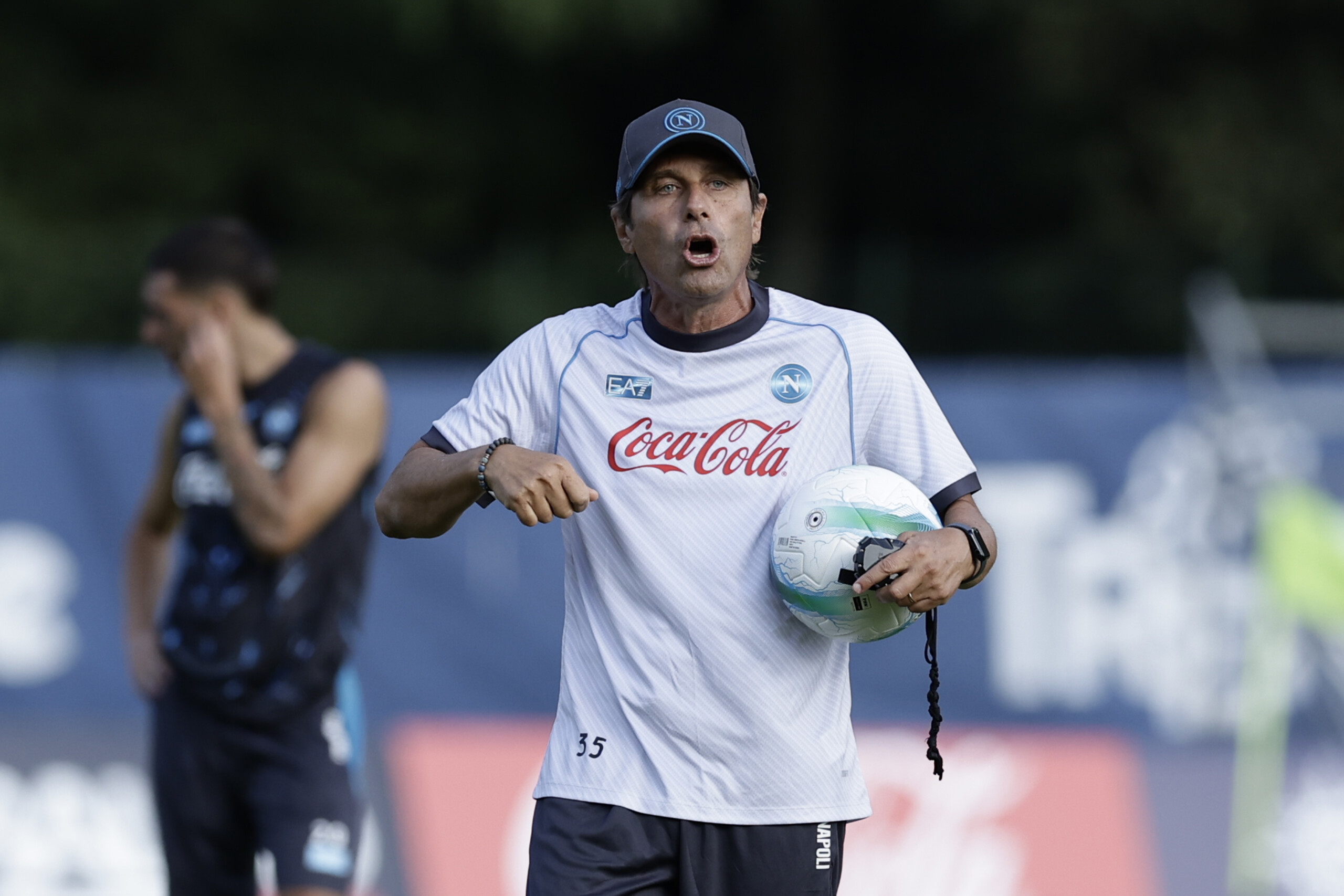 football le nouveau napoli de conte rate son match amical arezzo simpose 2 0 scaled