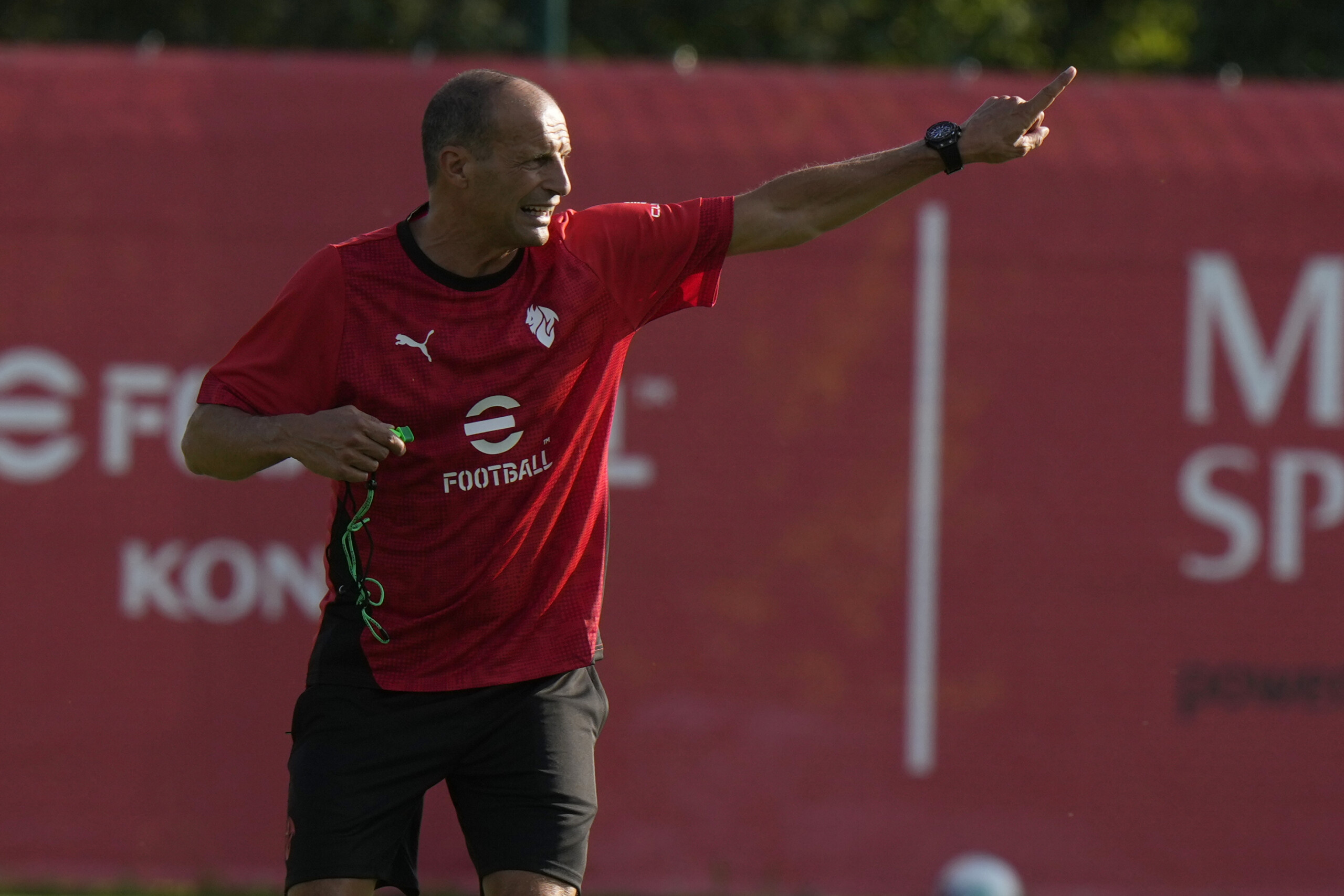 football allegri je veux voir un meilleur milan contre liverpool scaled