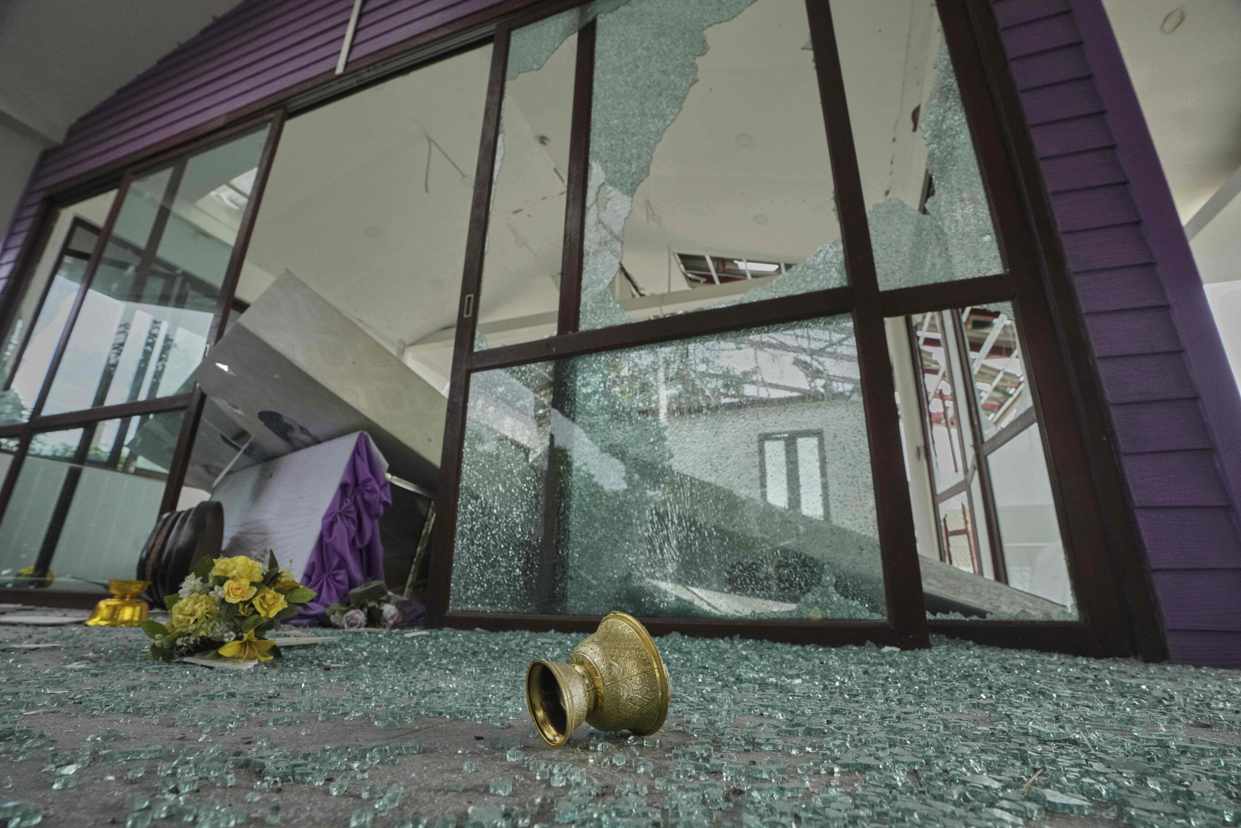 thailande cambodge un rapport accuse bangkok dutiliser des bombes a sous munitions scaled