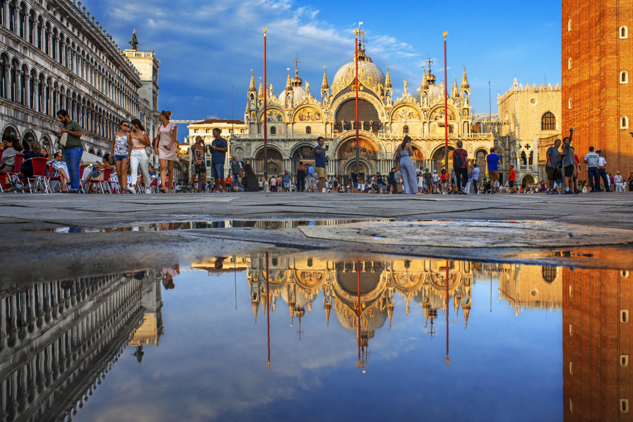venise commercants de la place saint marc une taxe de 100 euros contre le surtourisme scaled