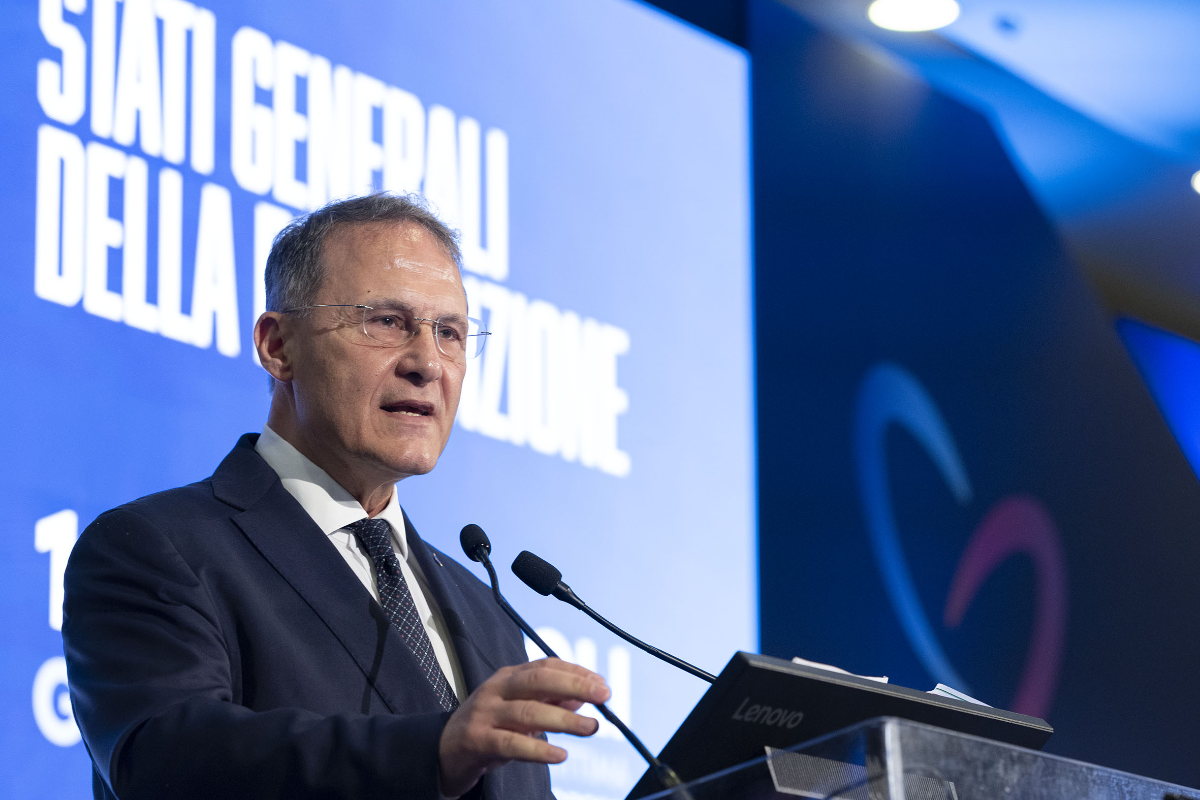 campanie disponible a me presenter cirielli attend les dirigeants et invite calenda