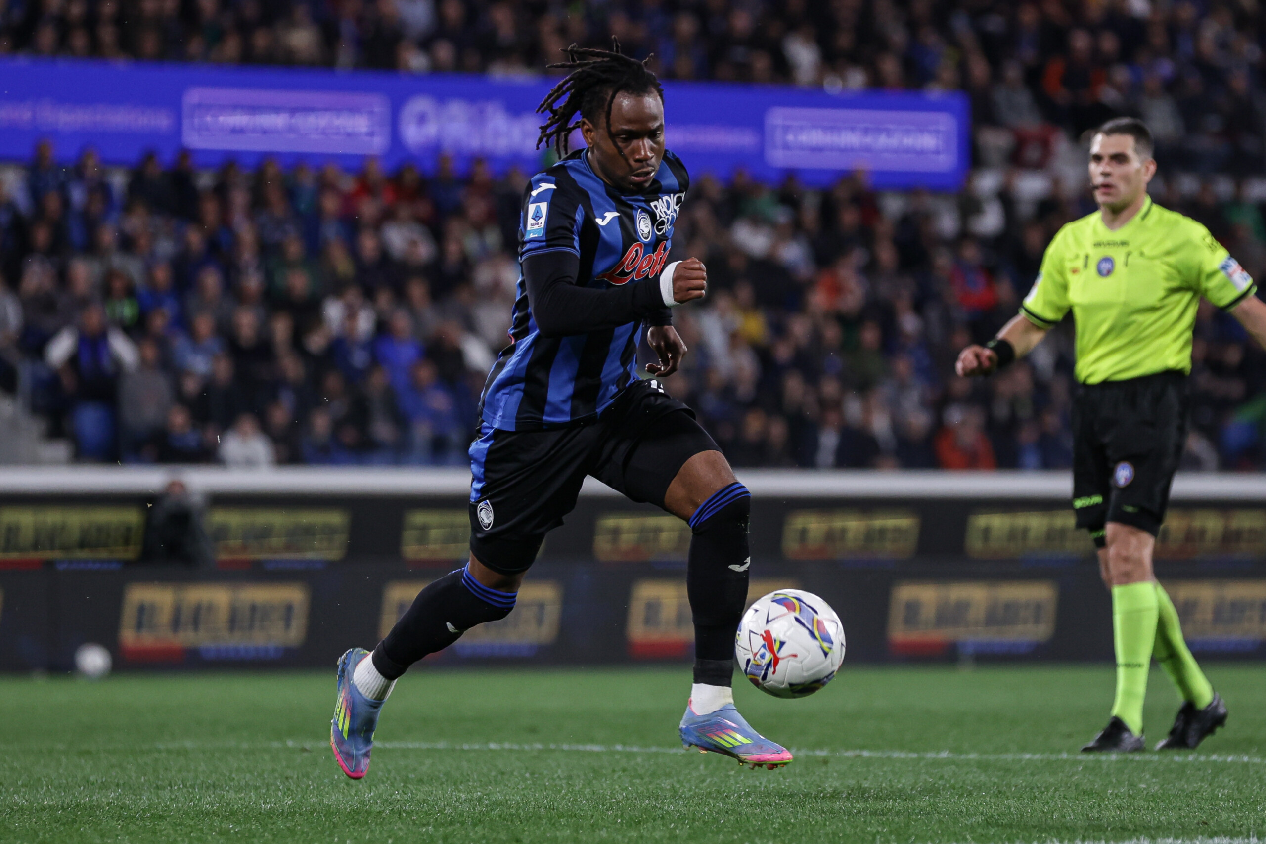 football percassi lookman veut partir mais cest latalanta qui decidera des conditions scaled