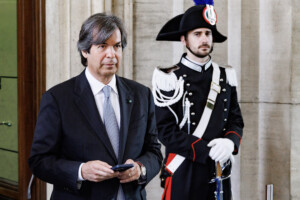 intesa sanpaolo messina le premier semestre 2025 est le meilleur de tous les temps