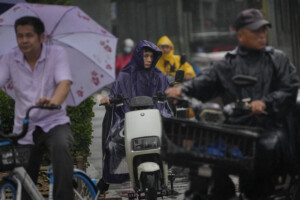 chine selon les medias 44 morts et 9 disparus a cause des intemperies a pekin