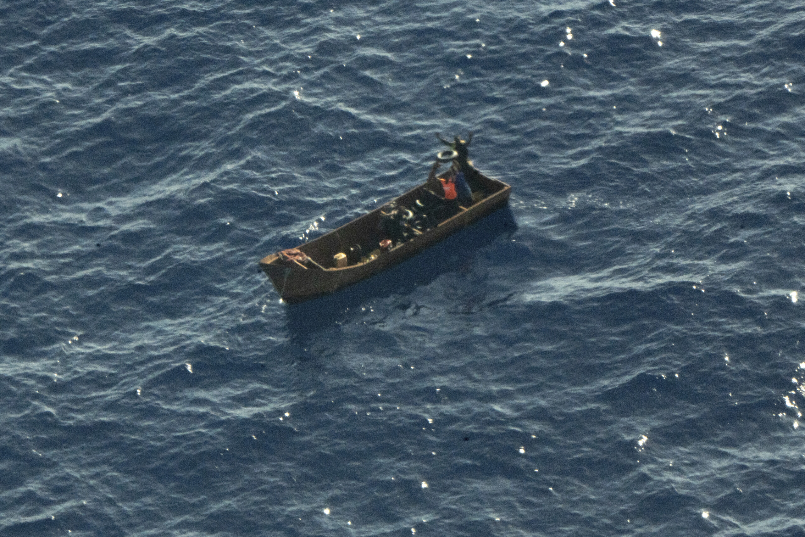 migrants sea watch une femme enceinte evacuee du cargo fukouka scaled