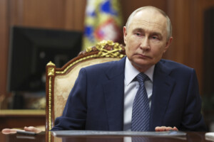 moyen orient poutine a netanyahu pret a faciliter les negociations sur le nucleaire avec liran