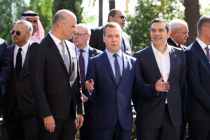 ukraine medvedev la levee du moratoire sur les missiles est le resultat de la politique anti russe de lotan