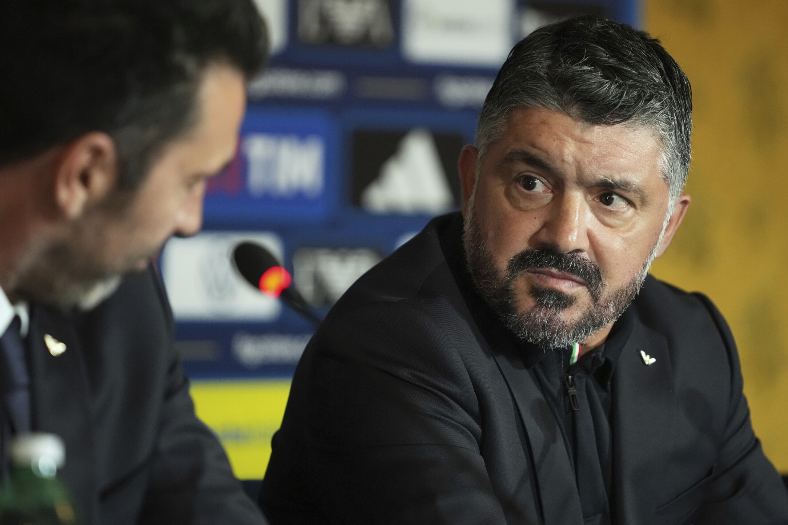 lequipe nationale le selectionneur gattuso en visite a bologne scaled