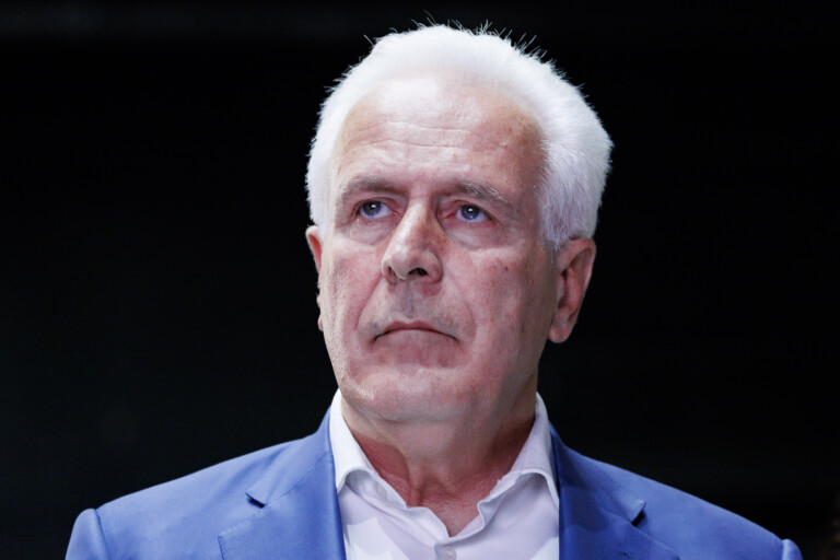 toscane la direction du pd designe giani il sera le candidat du centre gauche aux regionales