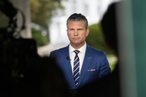 etats unis le chef du pentagone partage une video choquante les femmes ne devraient pas voter