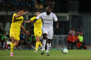 football naples bat gerone 3 a 2 grace a un double de de bruyne