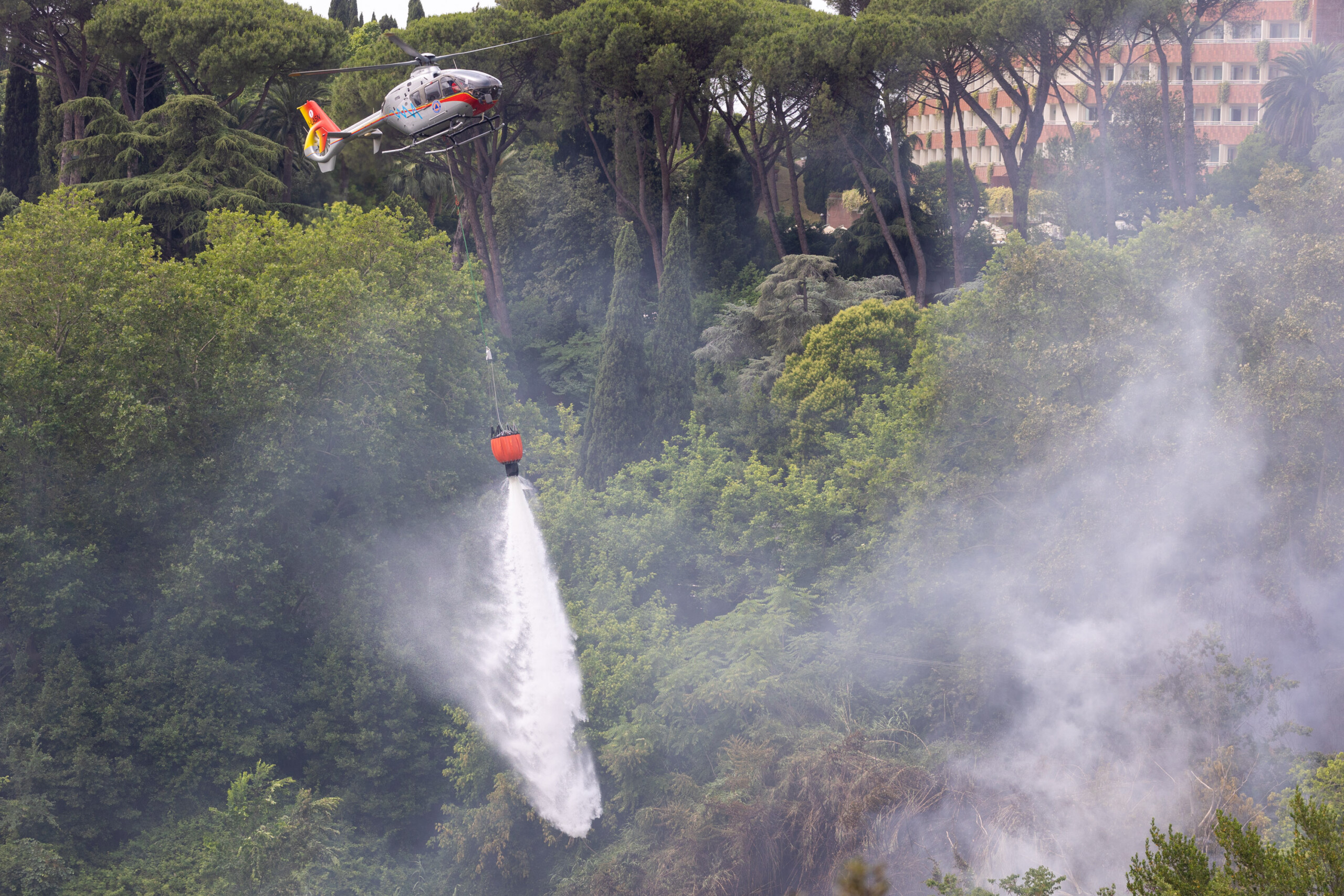incendies depuis le 15 juin 42 281 interventions des pompiers dont 4 511 au cours des 7 derniers jours scaled