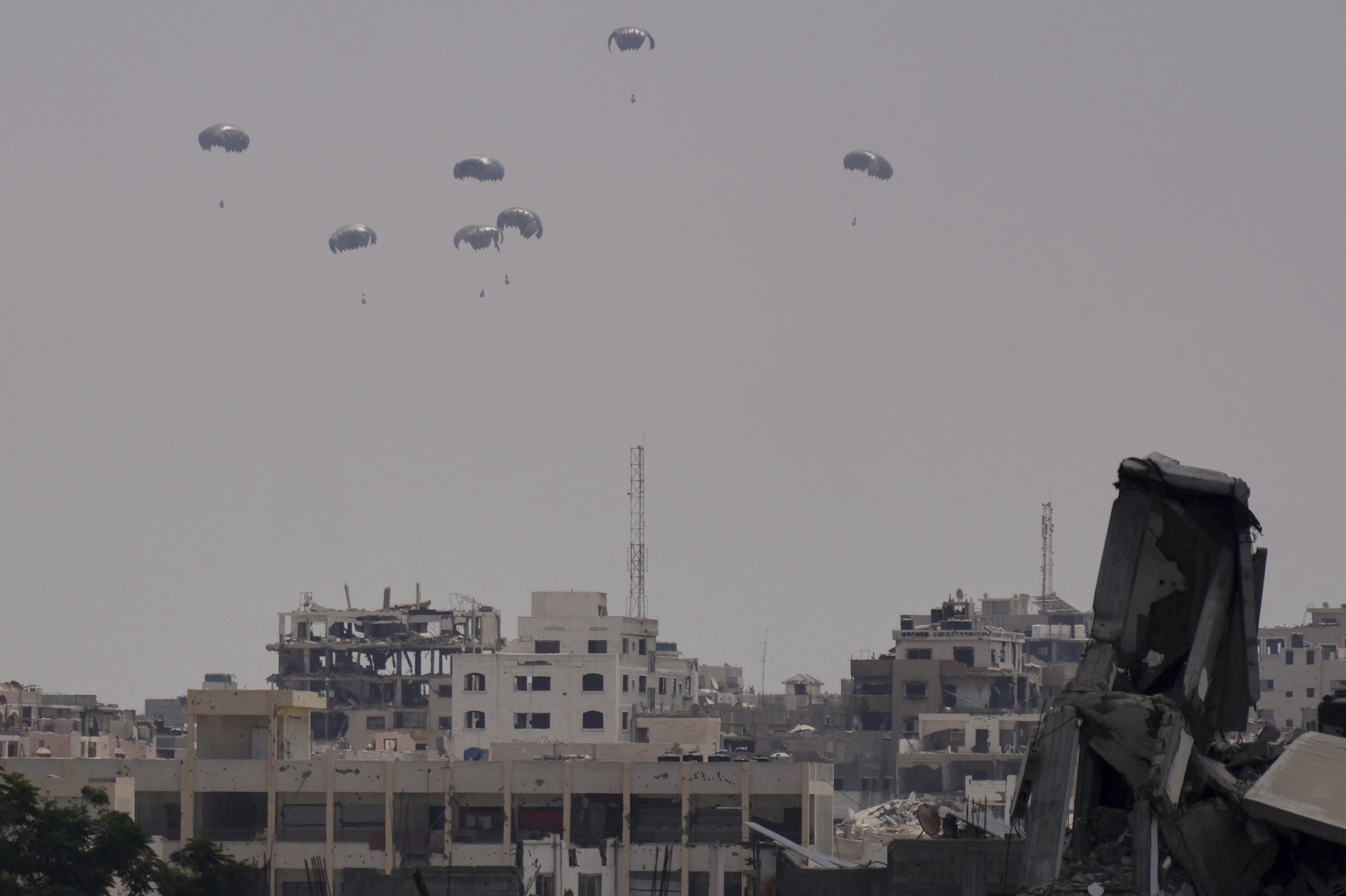 gaza idf lancement dune aide humanitaire par sept pays dont litalie scaled