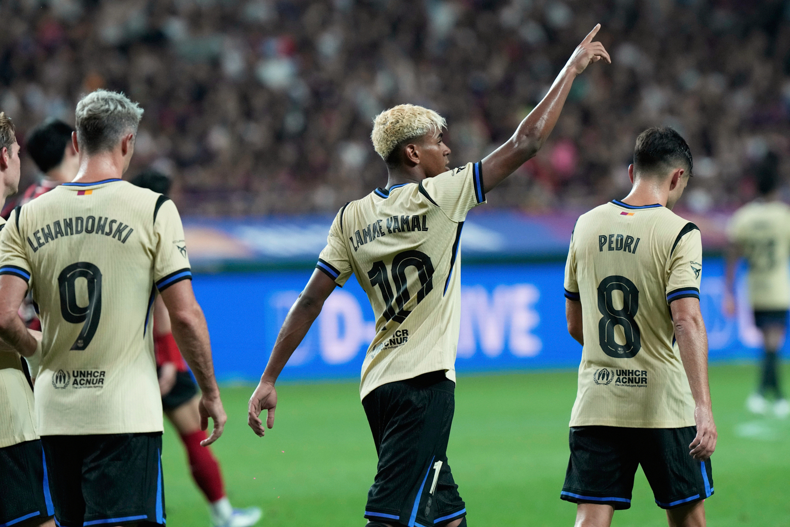 football le match villareal barcelone se jouera a miami feu vert de la federation