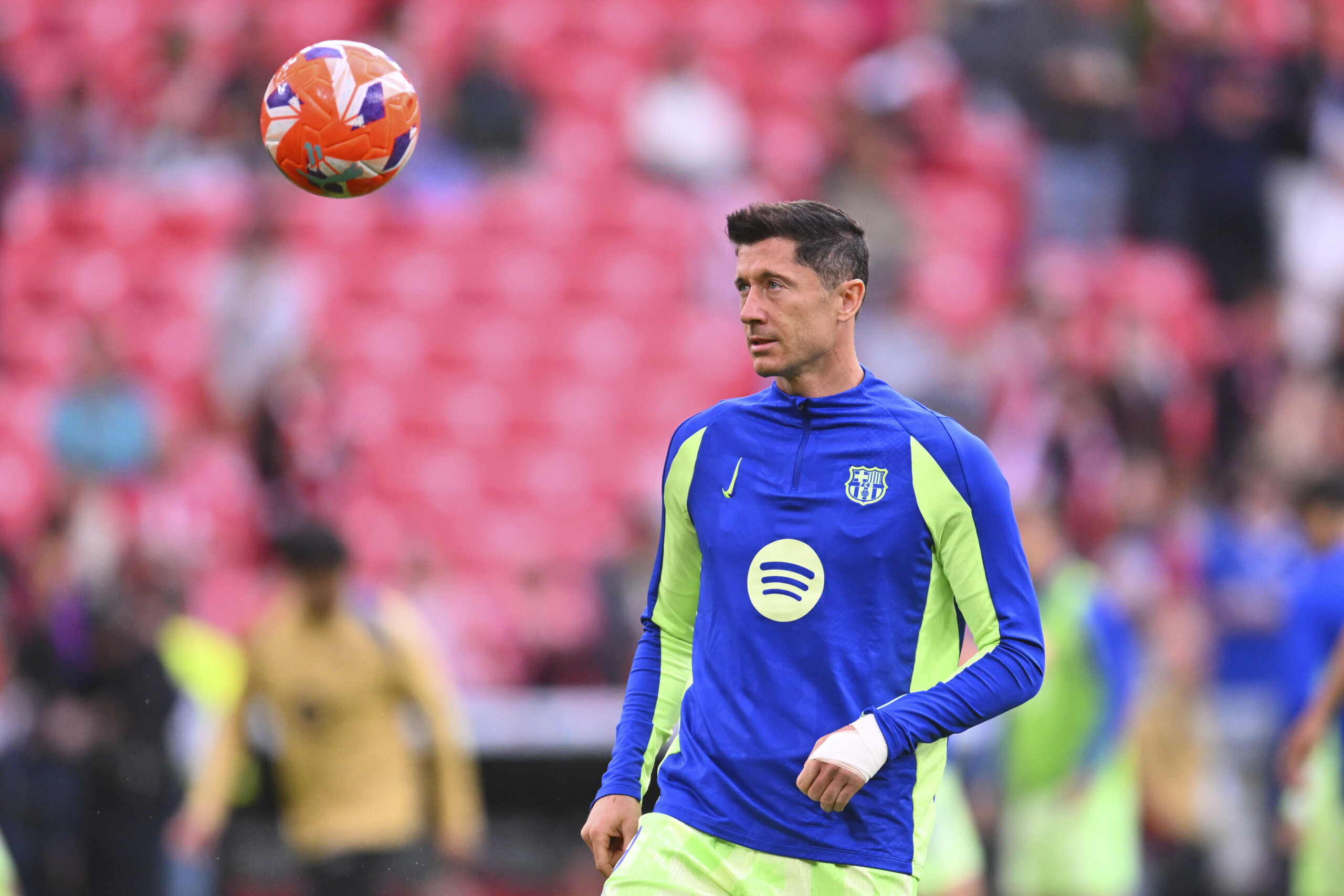 lewandowski je ne peux pas rivaliser avec les jeunes du barca scaled