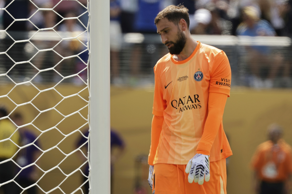 donnarumma raiola le psg na aucun respect nous envisageons des poursuites judiciaires