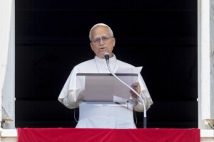 ukraine le pape leon xiv il faut du dialogue et de la diplomatie pas des armes