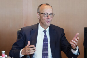 allemagne merz apres les 100 premiers jours du gouvernement nous avons encore beaucoup a faire