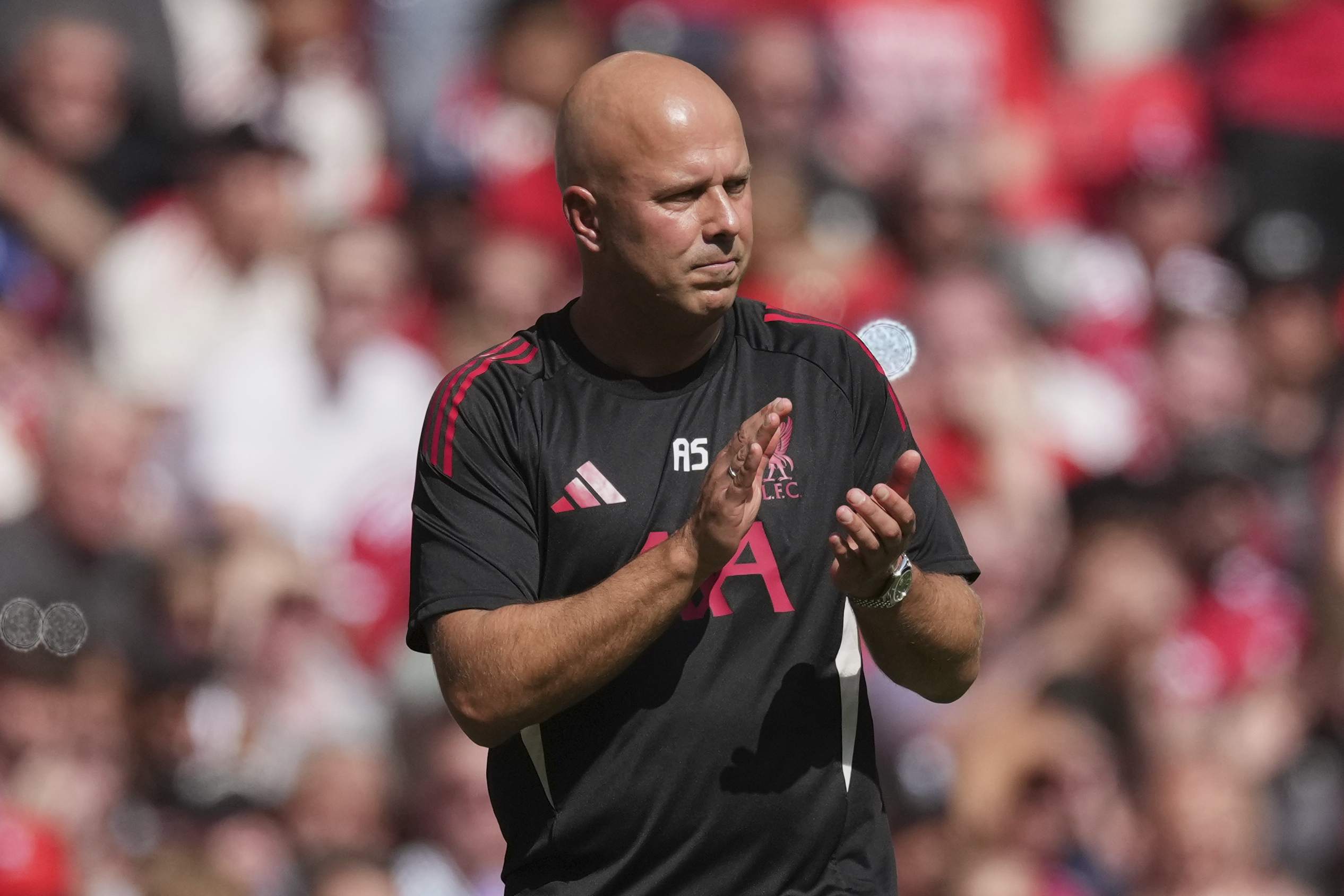 football arne slot confirme laccord entre liverpool et parme pour giovanni leoni