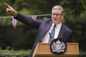 ukraine londres prets a envoyer des troupes si moscou accepte un cessez le feu