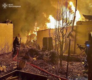 ukraine une femme tuee lors dun bombardement russe a kherson