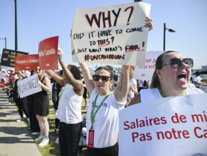 canada le gouvernement oblige air canada et le syndicat des agents de bord a recourir a larbitrage