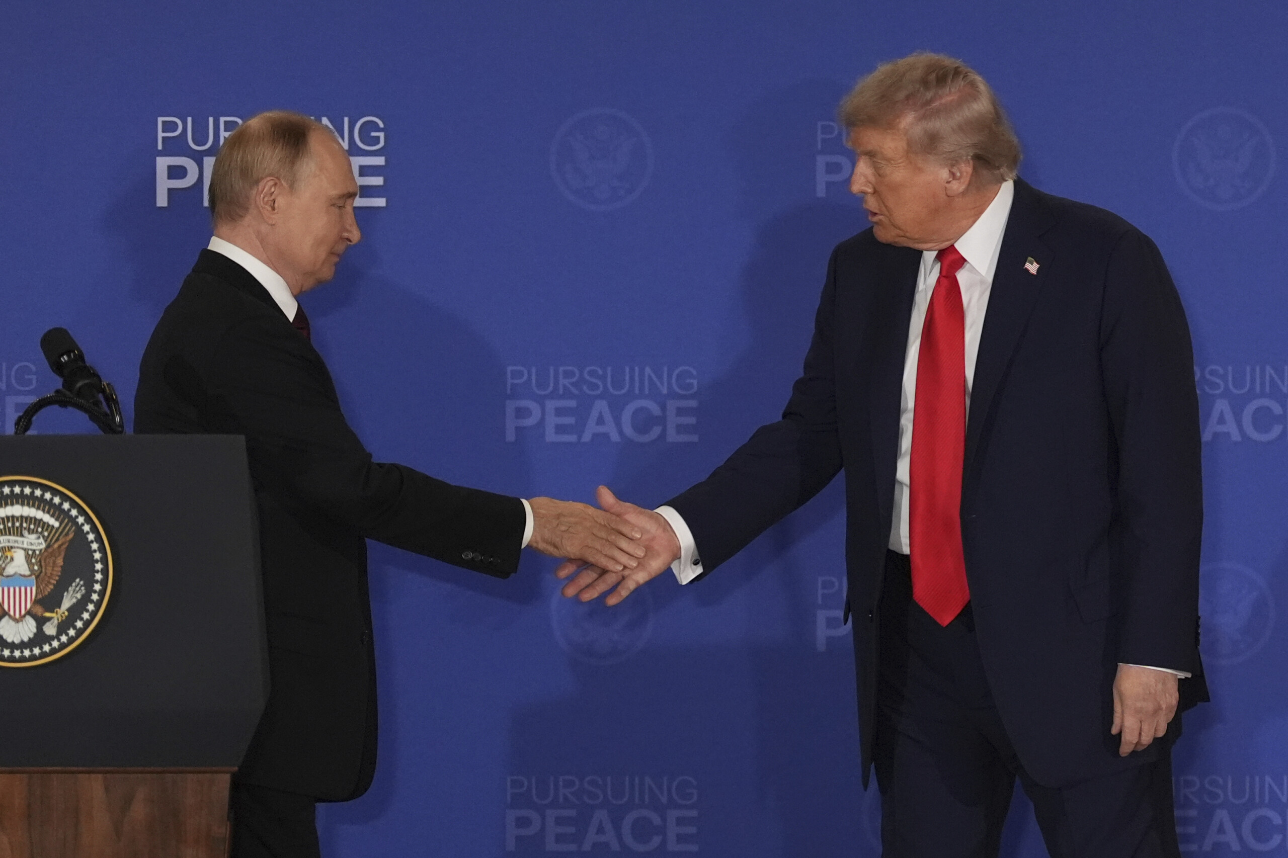 trump excellente rencontre avec poutine mais pas daccord scaled