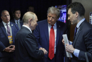 ukraine des documents confidentiels americains sur le sommet oublies dans un hotel a anchorage