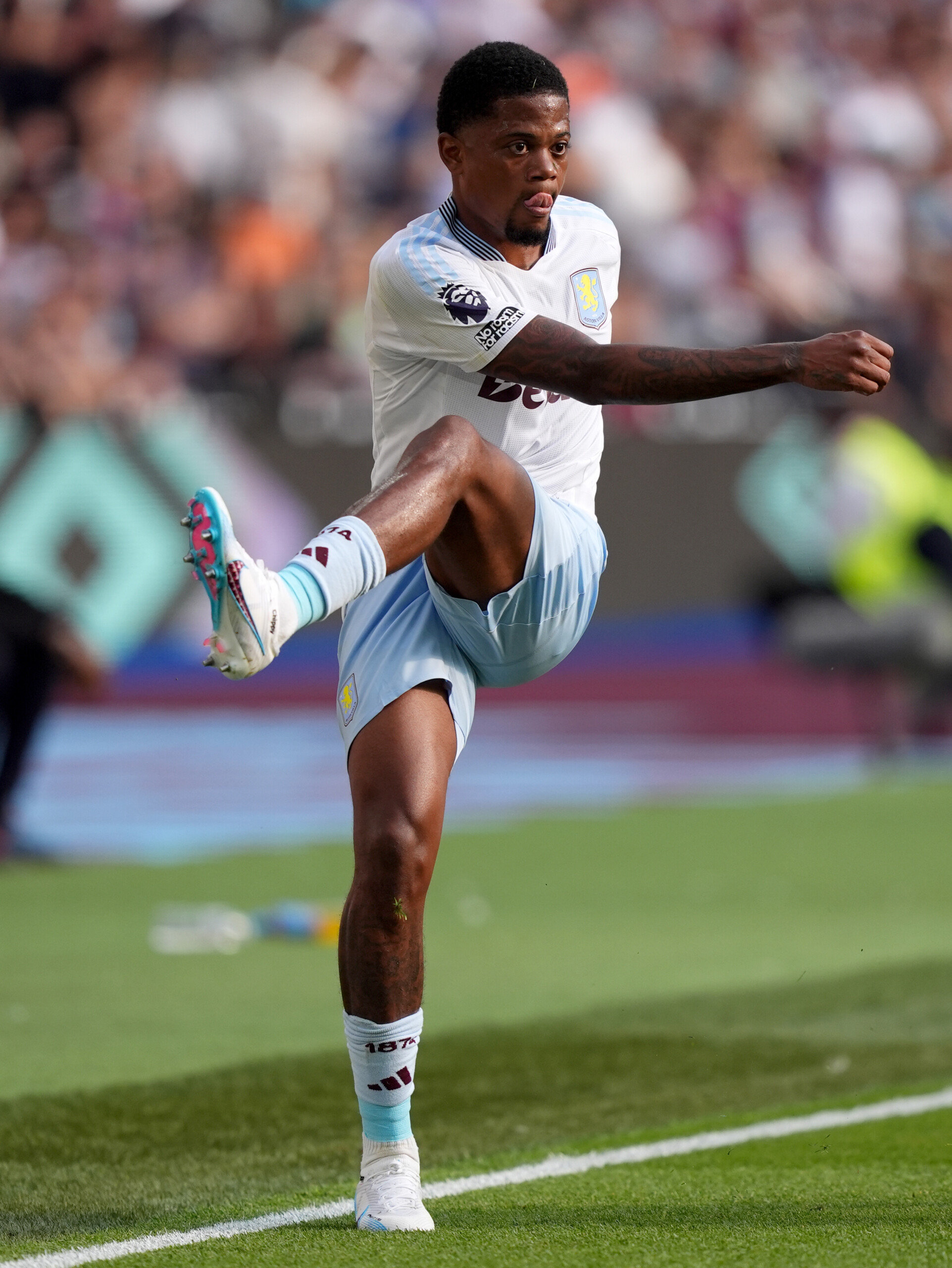 football rome leon bailey officiellement transfere daston villa scaled