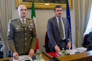 france ligue dabord contre salvini et maintenant contre les etats unis que paris se calme
