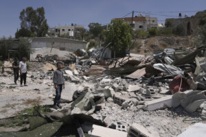 moyen orient raid de larmee israelienne a ramallah selon le croissant rouge 58 personnes ont ete blessees