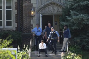 etats unis fusillade a minneapolis 7 enfants dans un etat critique