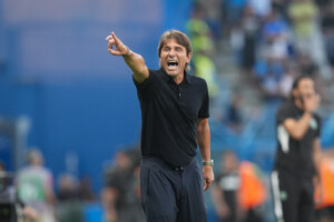 football conte quelle joie de revenir au stade maradona noublions pas le passe