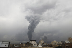 yemen selon les medias larmee israelienne estime que le premier ministre et les ministres houthis ont ete tues lors dun raid a sanaa