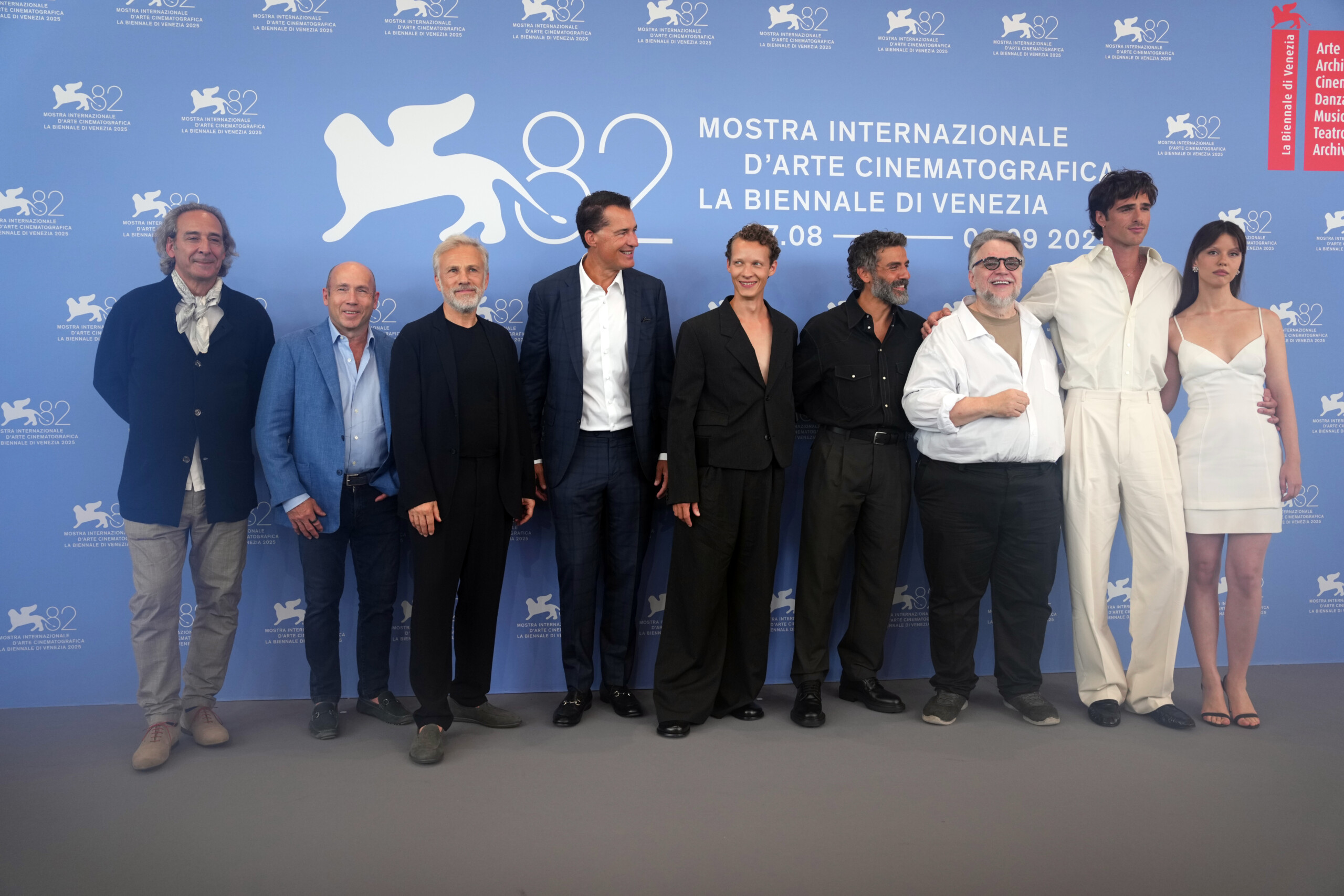 venise 82 plus de 13 minutes dapplaudissements pour frankenstein de del toro scaled