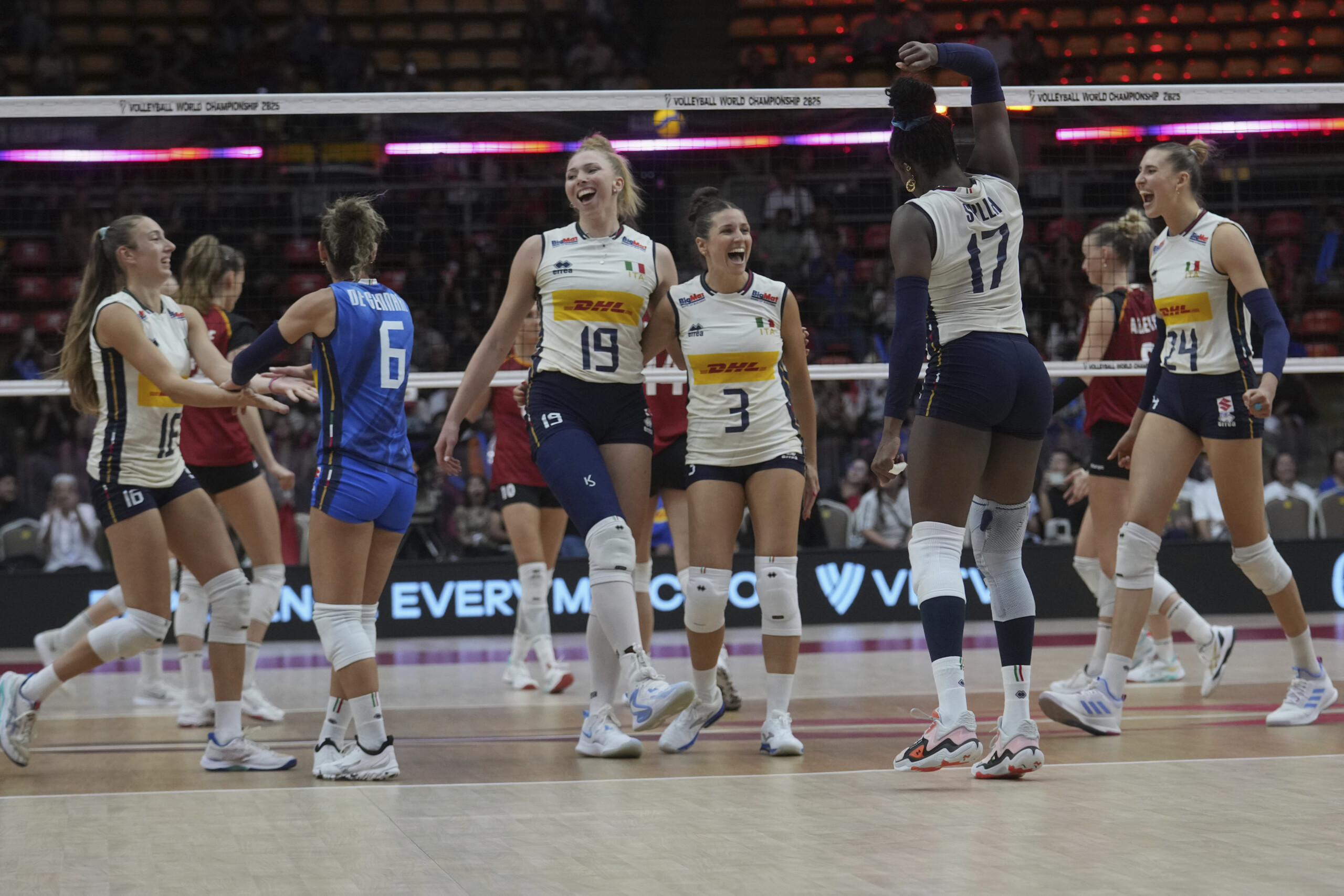 volleyball championnat du monde feminin litalie en demi finale la pologne battue 3 0 scaled