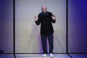 mode giorgio armani est decede