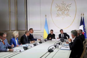 ukraine von der leyen a paris force multinationale avec le soutien des etats unis
