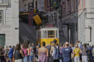 portugal rapport preliminaire attendu aujourdhui sur laccident de lisbonne