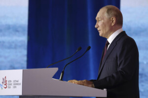 ukraine poutine les troupes de lotan presentes sur le territoire seraient des cibles legitimes