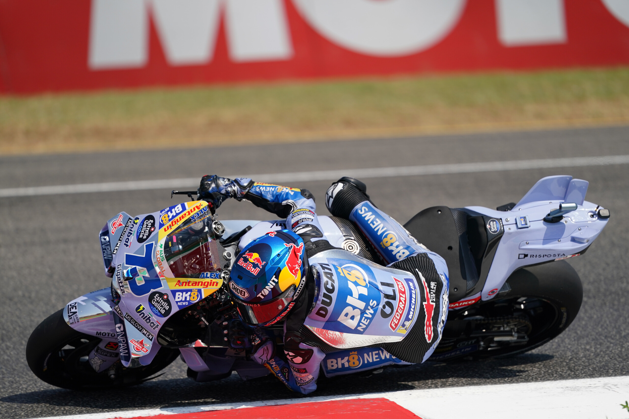 motogp catalogne pole position pour alex marquez devant quartararo et marc marquez scaled