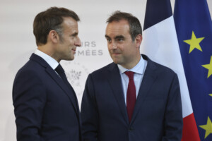 france macron nomme sebastien lecornu nouveau premier ministre